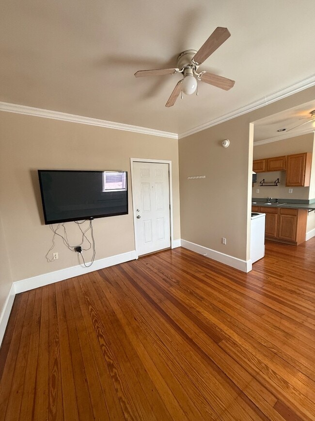 Building Photo - 341 N Lafayette St