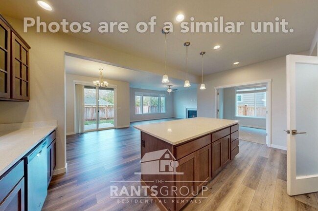 Building Photo - Built in 2023! Great Location!  Easy I5 Ac...