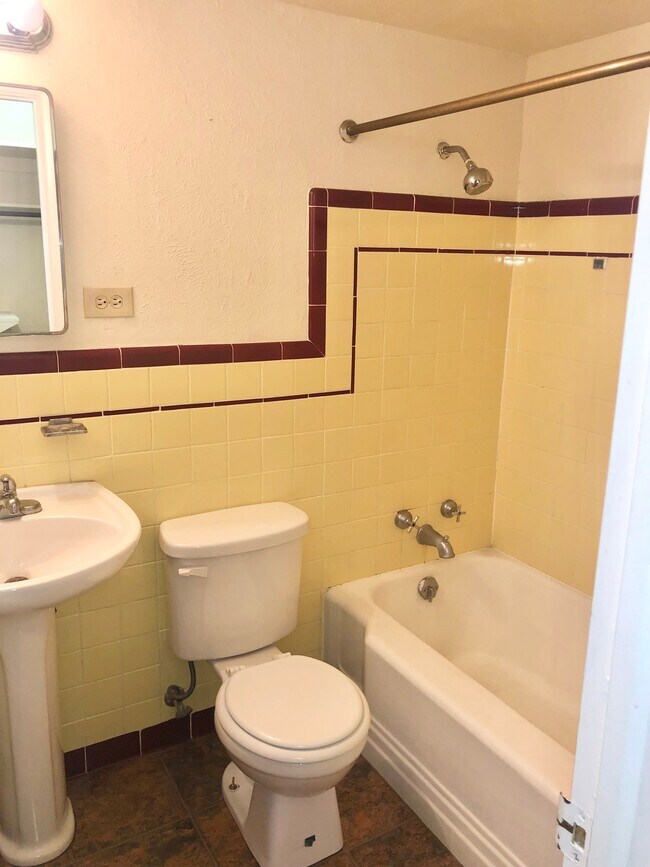 IMG_0459 - Hillside Apartments