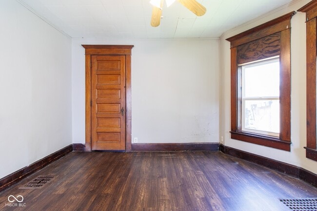Building Photo - 1210 N Olney St