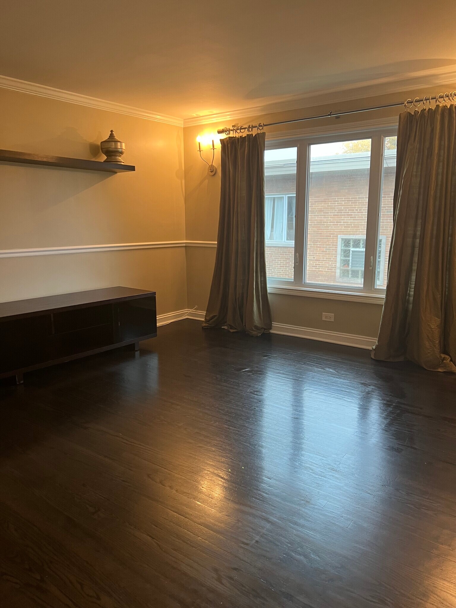 Building Photo - 9121 Niles Center Rd