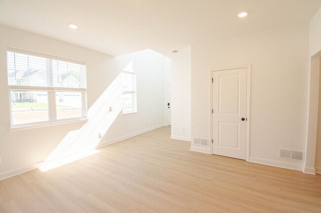 Building Photo - 3777 40th Ave NW