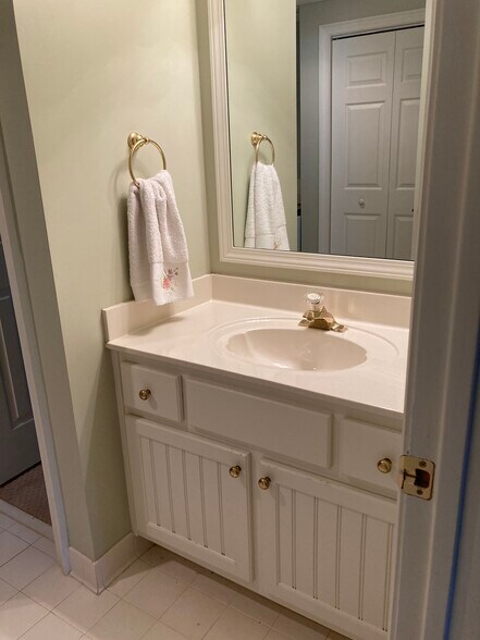 Building Photo - 68 Westwood Cir SW