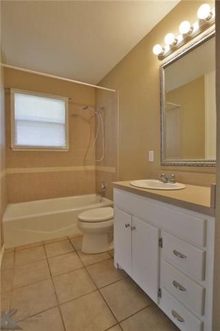 Building Photo - 1301 Mimosa Dr