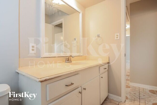 Building Photo - 5614 Rivergate Dr