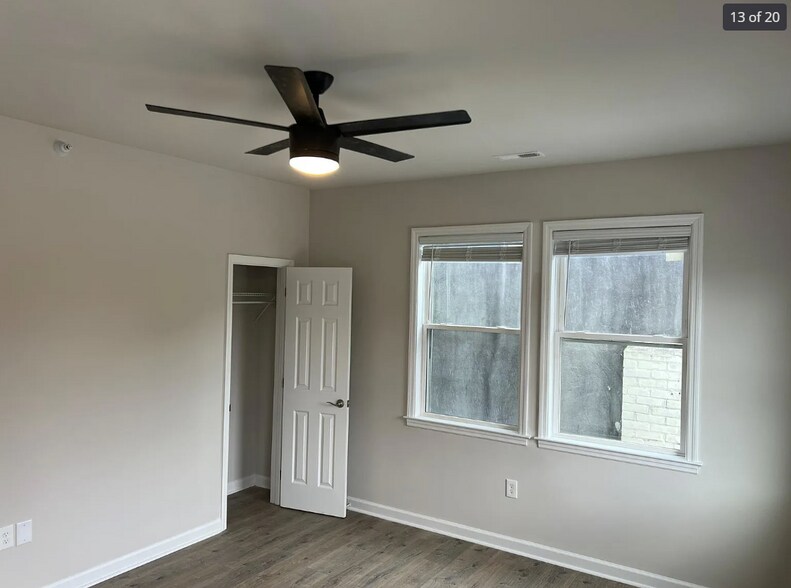 Building Photo - 107 Screven St