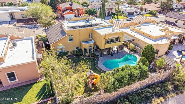 Building Photo - 6561 Isla Del Rey Dr