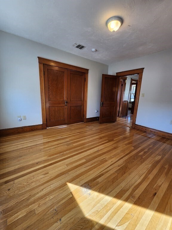 Building Photo - 12 St James Ave