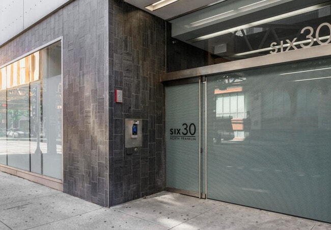 Building Photo - 630 N Franklin St