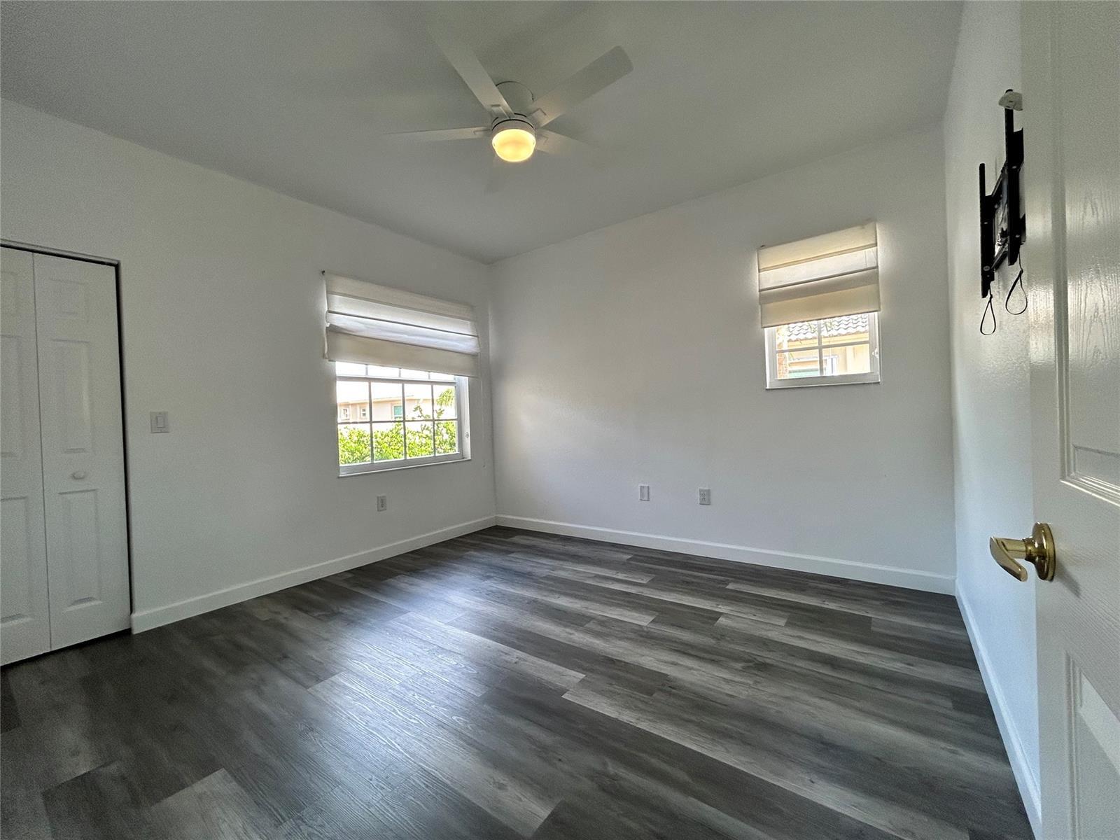 Building Photo - 604 NW 170th Ter
