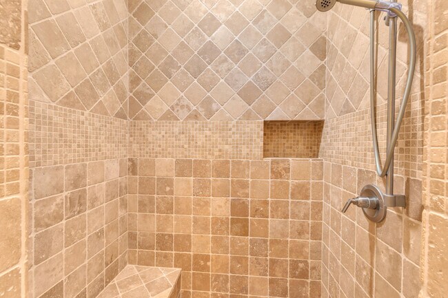 Building Photo - 83054 S Bay Dr