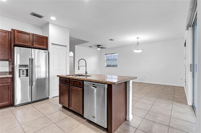 Building Photo - 28381 SW 128th Pl