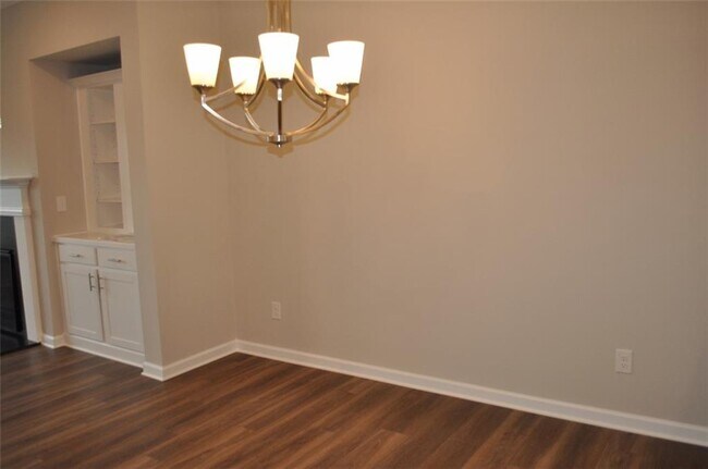 Building Photo - 1345 Endicott Ct