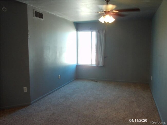 Building Photo - 50450 Bay Run N