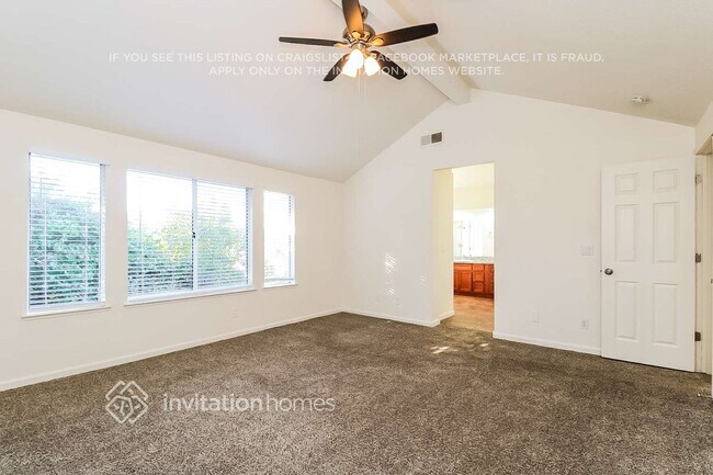 Building Photo - 6102 Cameo Dr