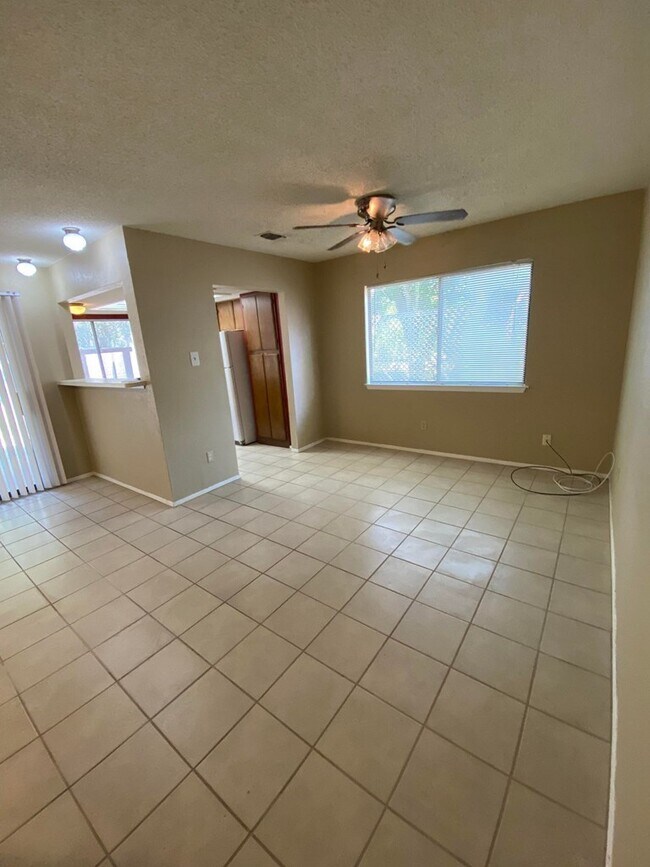 Building Photo - 1800 West Ln