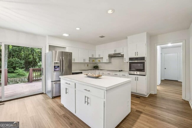 Building Photo - 3705 Donaldson Dr NE