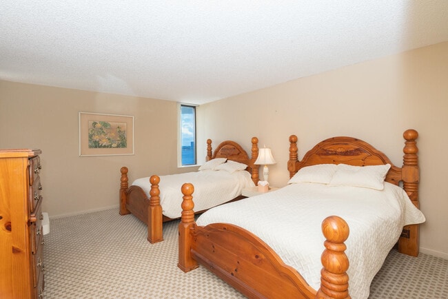 Building Photo - 5080 N Ocean Dr