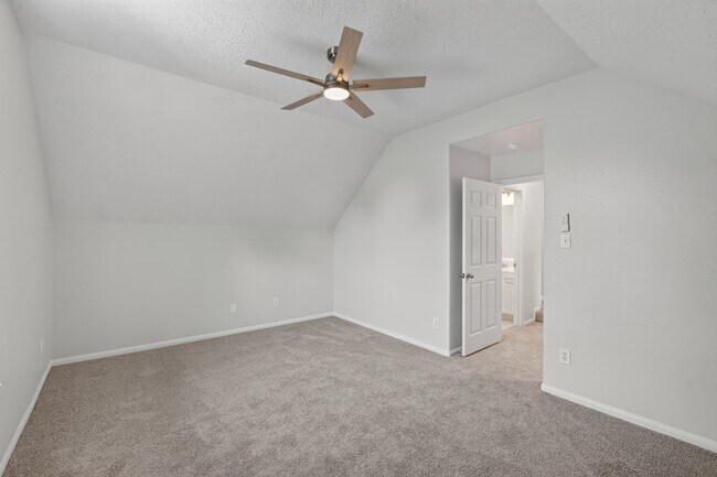 Building Photo - 22 Frontera Cir