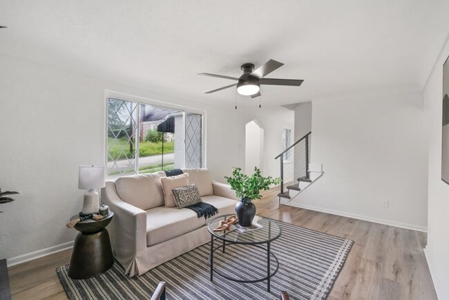 Building Photo - Stunning 3 bedroom home in Duquesne availa...