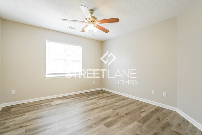 Building Photo - Charming 3 Bedroom in Atlanta!