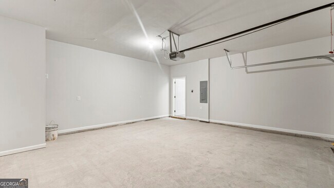 Building Photo - 2600 Mls Cmn Dr