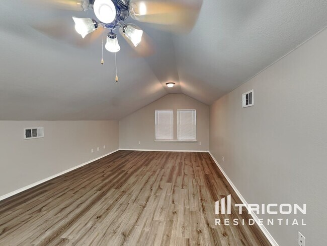 Building Photo - 630 Azalea Dr