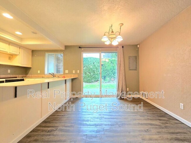 Building Photo - 12600 4th Ave W