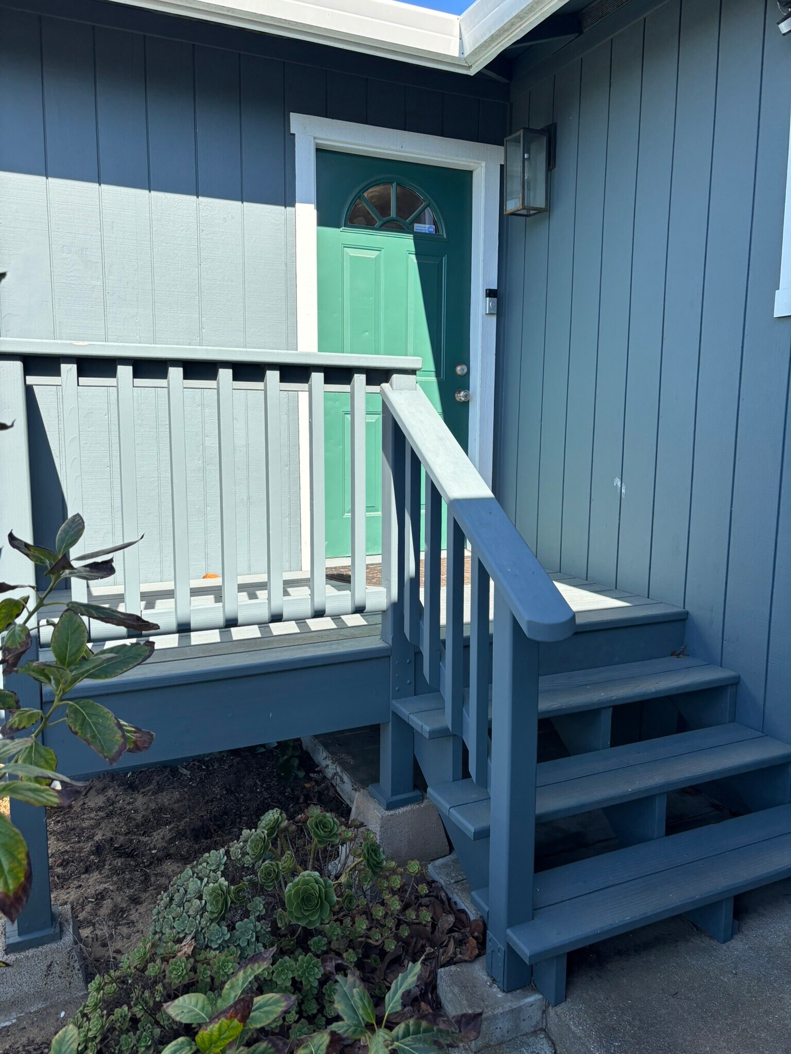 Building Photo - 496 Lavell Ct