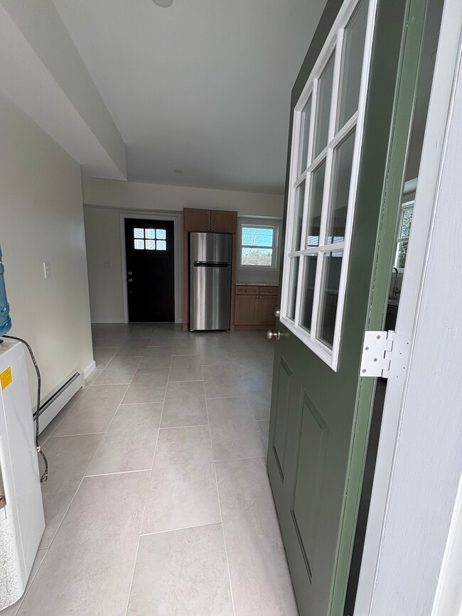 Building Photo - 316 Old Fall River Rd