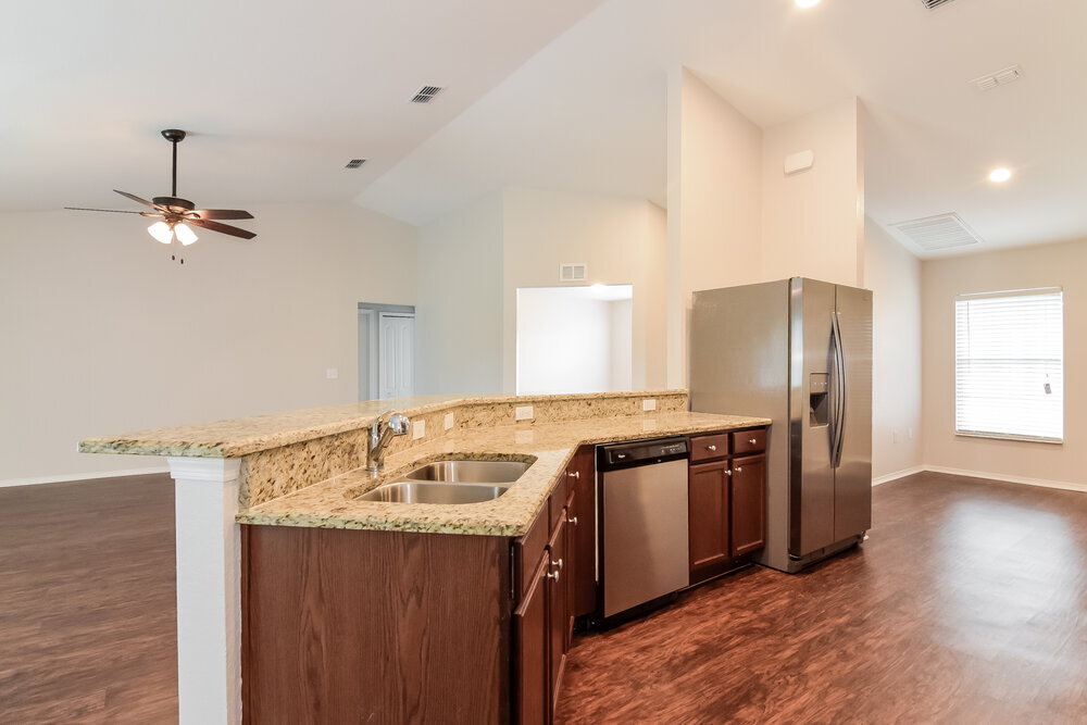 Building Photo - 2146 Mirasol Dr