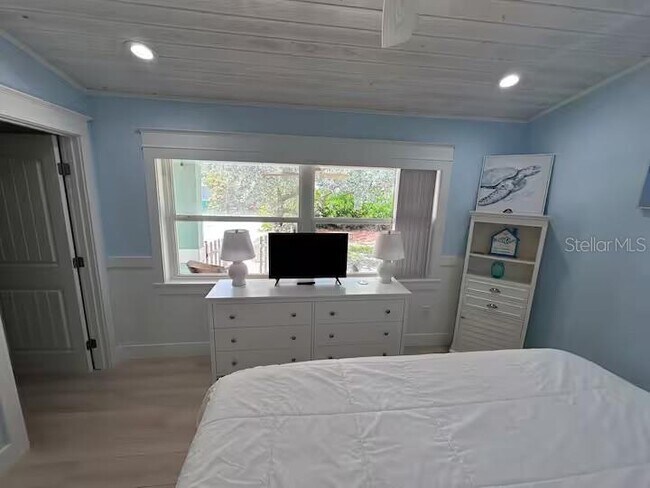 Building Photo - 5 Park Ave