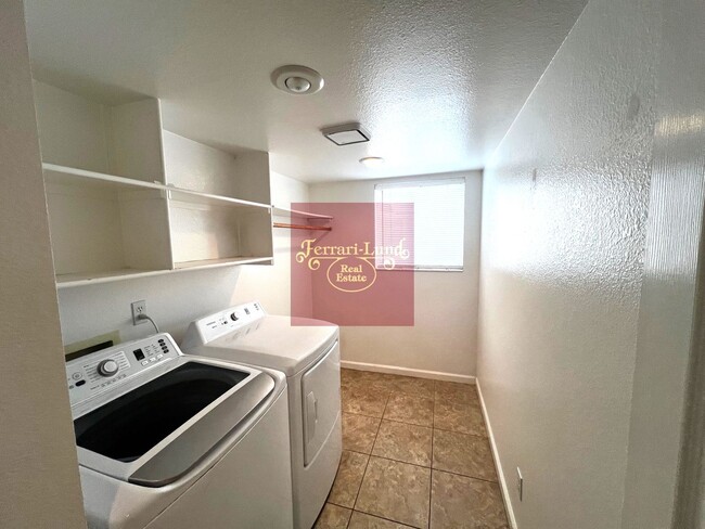Building Photo - Home in Southwest Reno, 4 bedrooms - KAY D...