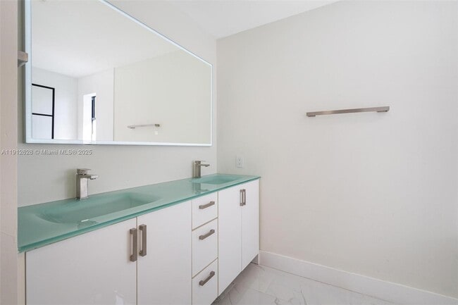 Building Photo - 8658 SW 159th Ct