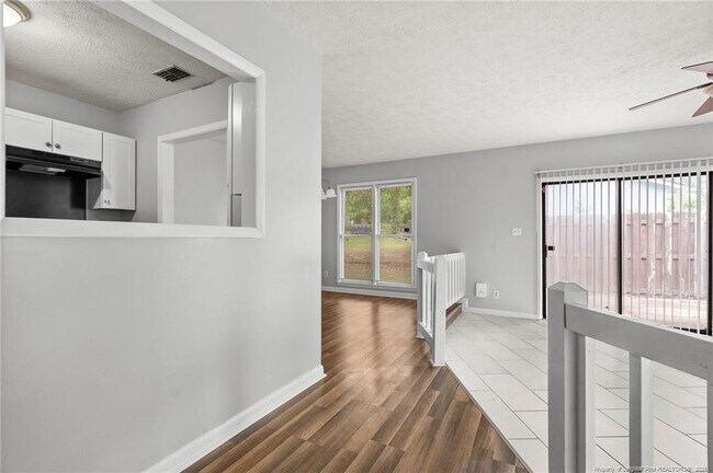 Building Photo - 920 Inglewood Ln