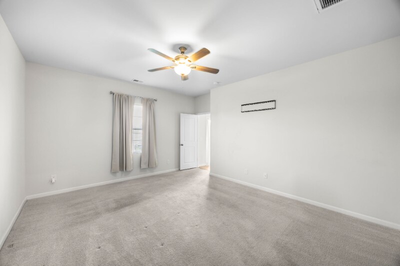 Building Photo - 367 Matuskovic Dr