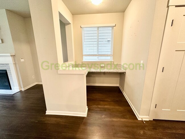 Building Photo - Amazing 2,306-square-foot house in Wood Village