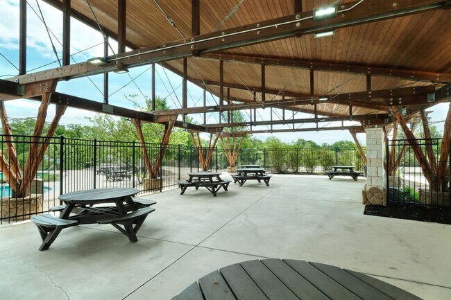 Building Photo - 2309 Wooded Run Trl