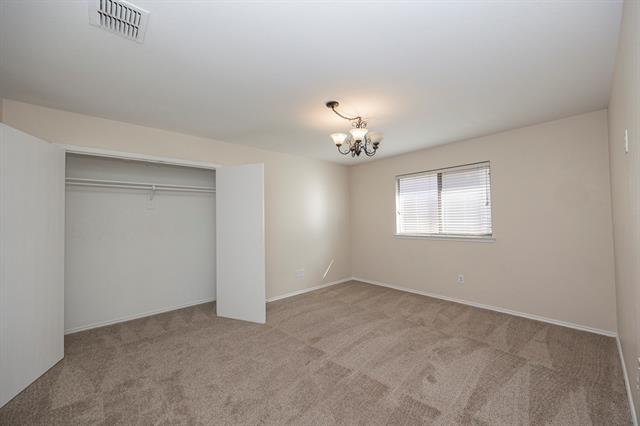 Building Photo - 5828 Pebble Ridge Dr