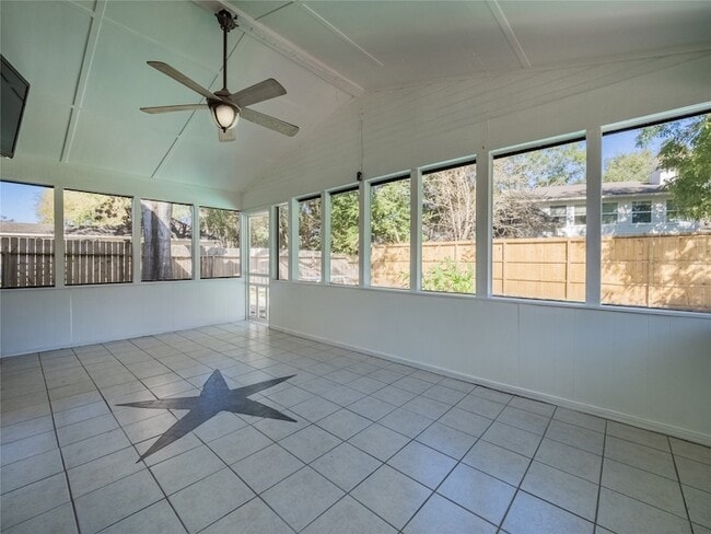 Building Photo - 2722 Carmel Woods Dr