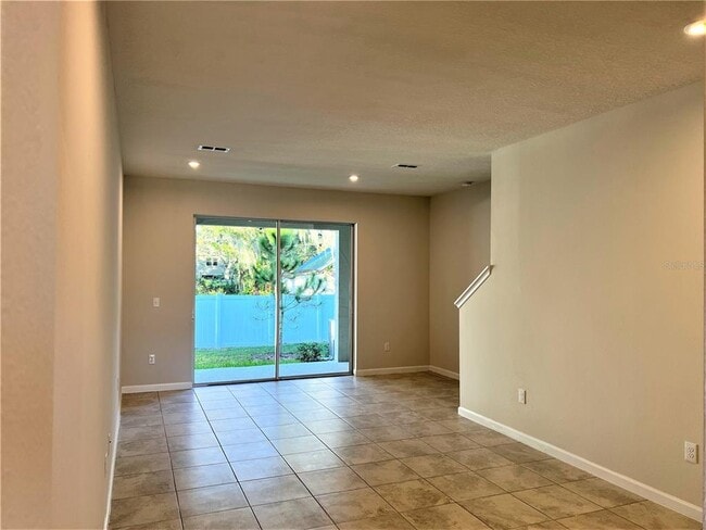 Building Photo - 2126 Laceflower Dr