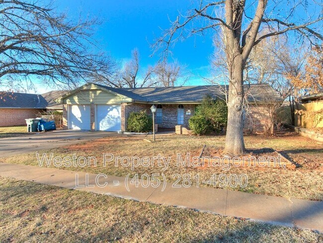 Building Photo - 1011 Crown Dr