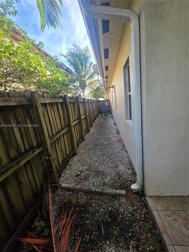 Building Photo - 13471 SW 288th Terrace