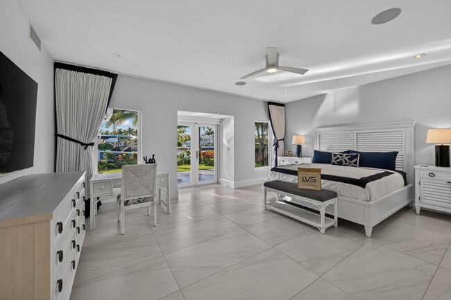 Building Photo - 3109 NE 42nd Ct