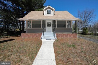 Building Photo - 413 Deptford Rd