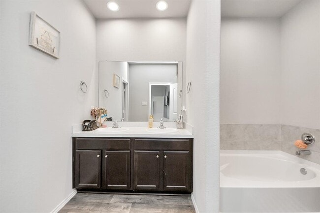 Building Photo - 21303 Bellaria Summit Trail