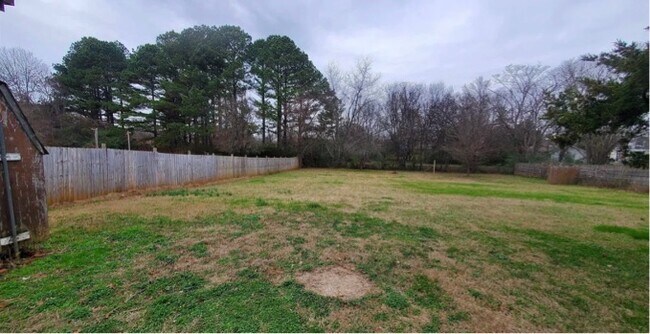 Building Photo - 112 Tres Dr