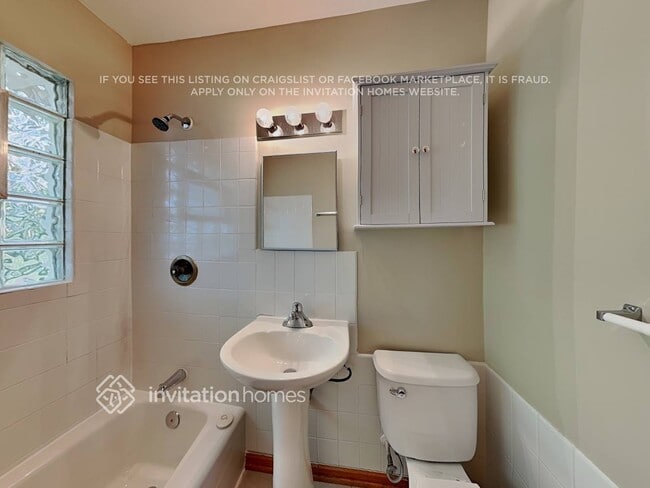 Building Photo - 407 N Derbyshire Ave