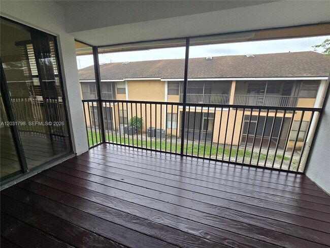 Building Photo - 2231 SW 80th Terrace