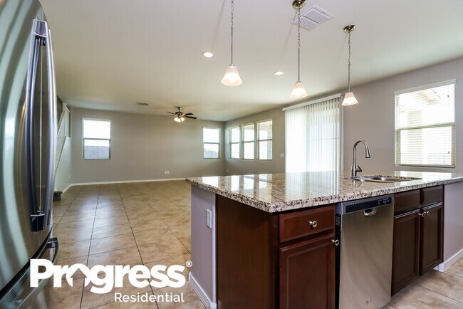 Building Photo - 11389 N 185th Dr